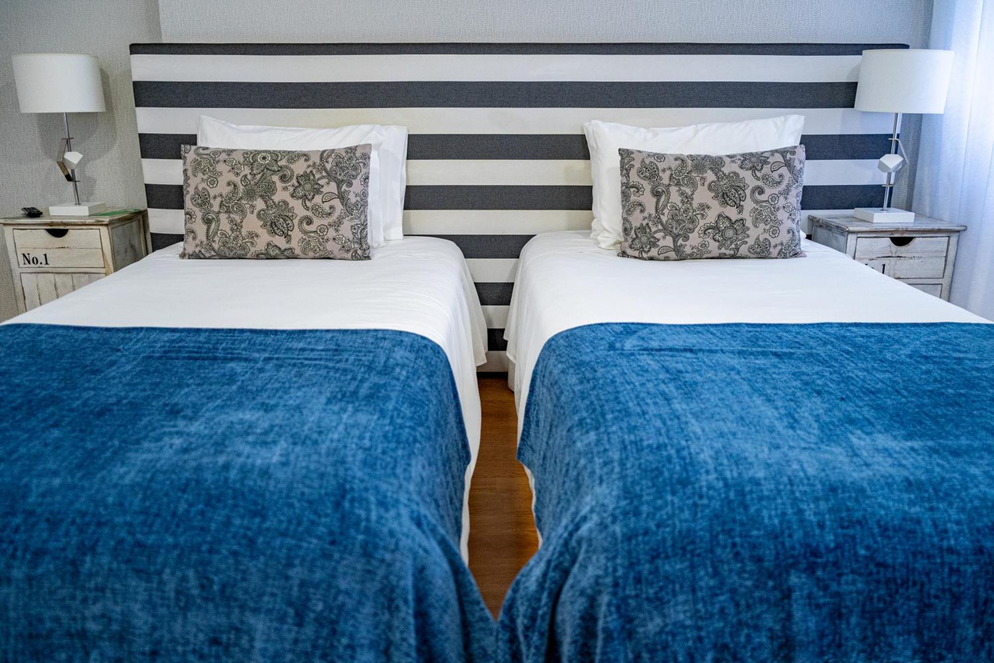 Bed and breakfast By The Sea - Nazaré Extérieur photo