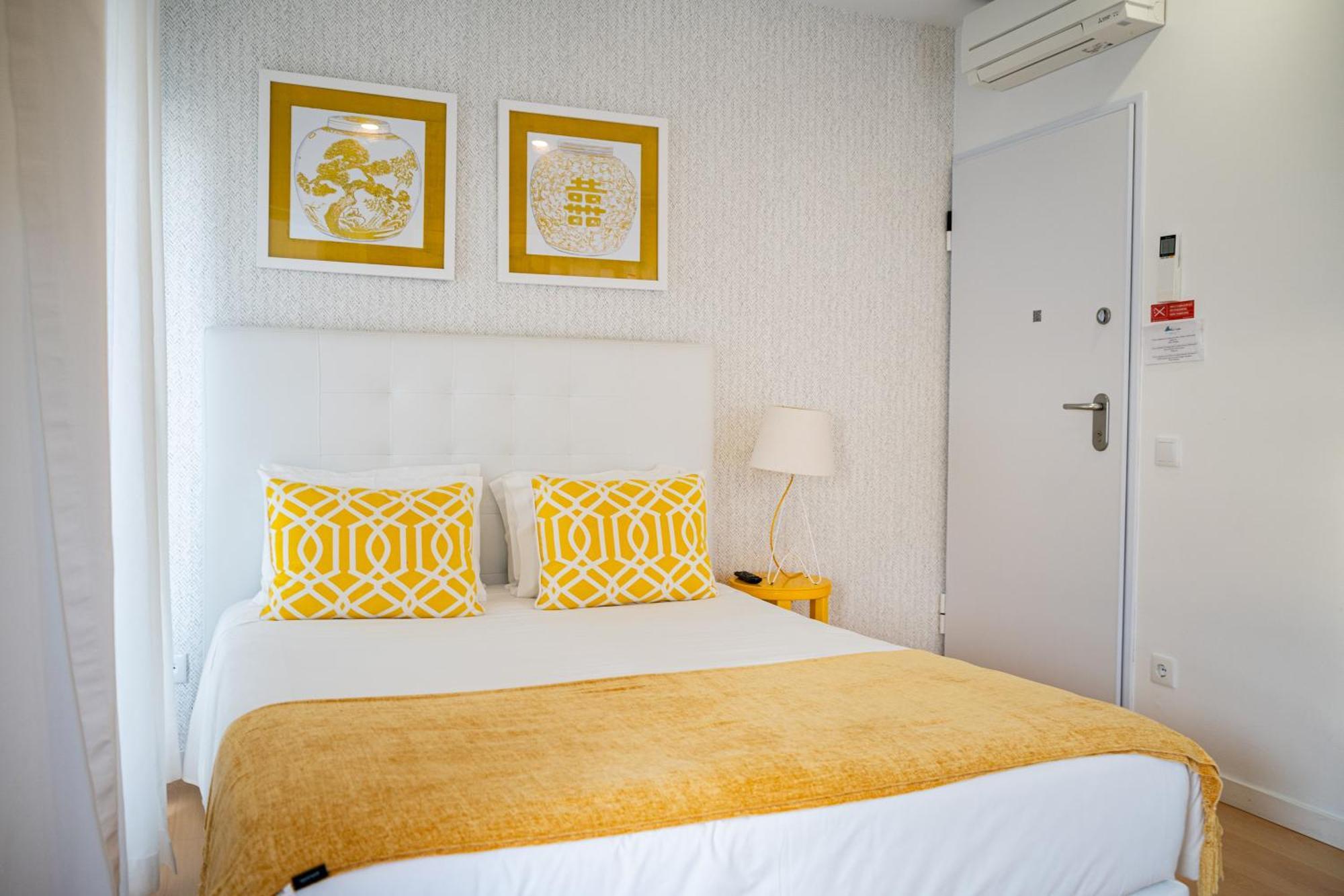 Bed and breakfast By The Sea - Nazaré Extérieur photo