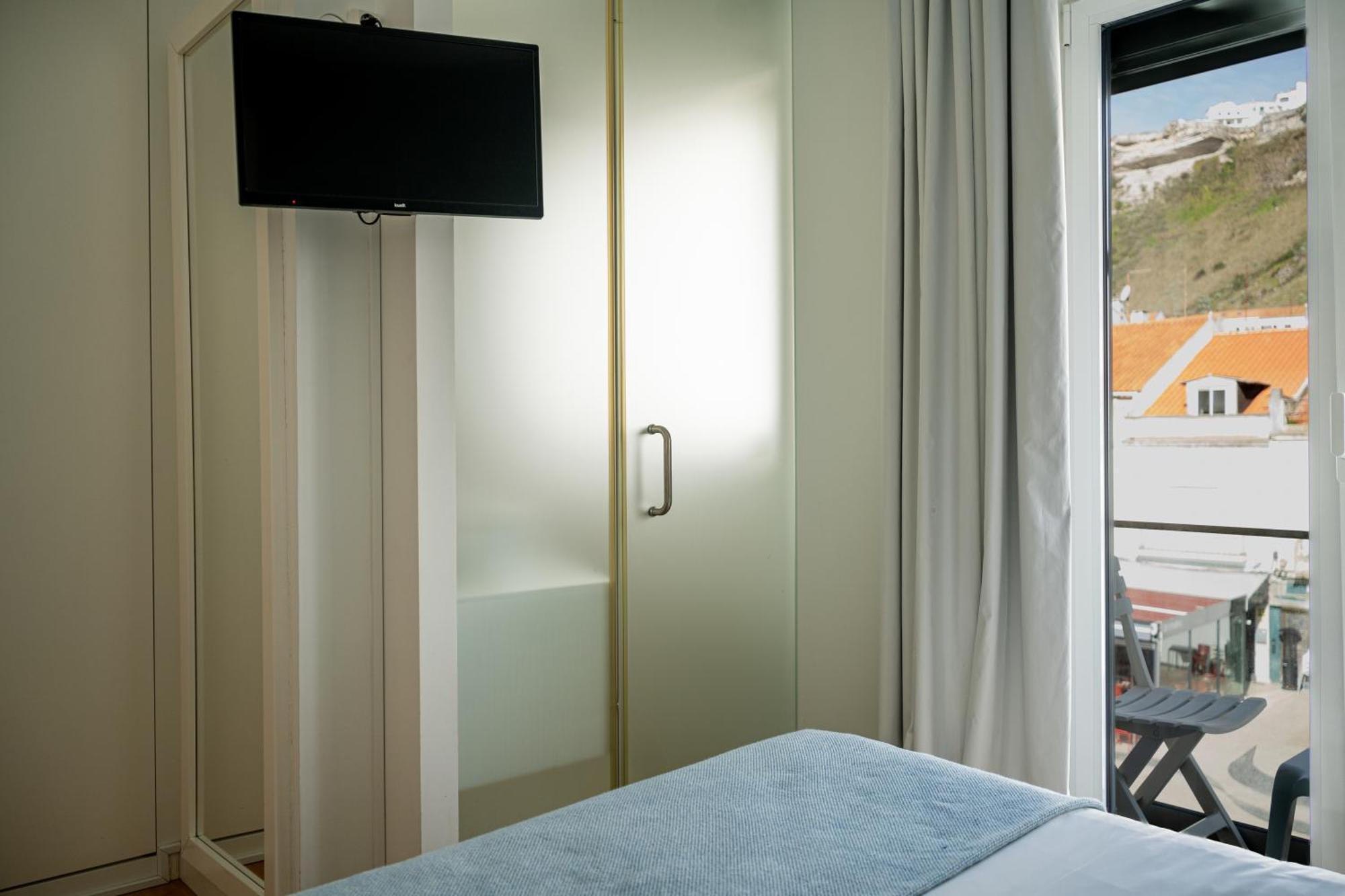 Bed and breakfast By The Sea - Nazaré Extérieur photo