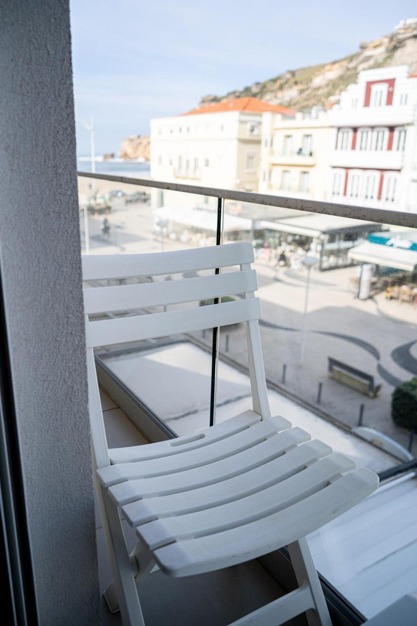 Bed and breakfast By The Sea - Nazaré Extérieur photo
