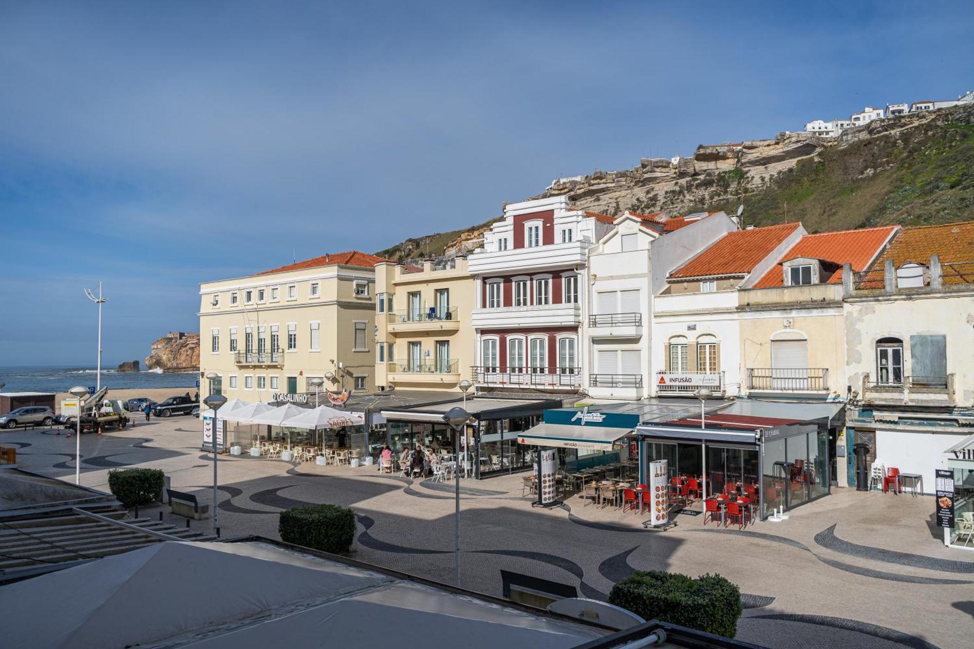 Bed and breakfast By The Sea - Nazaré Extérieur photo