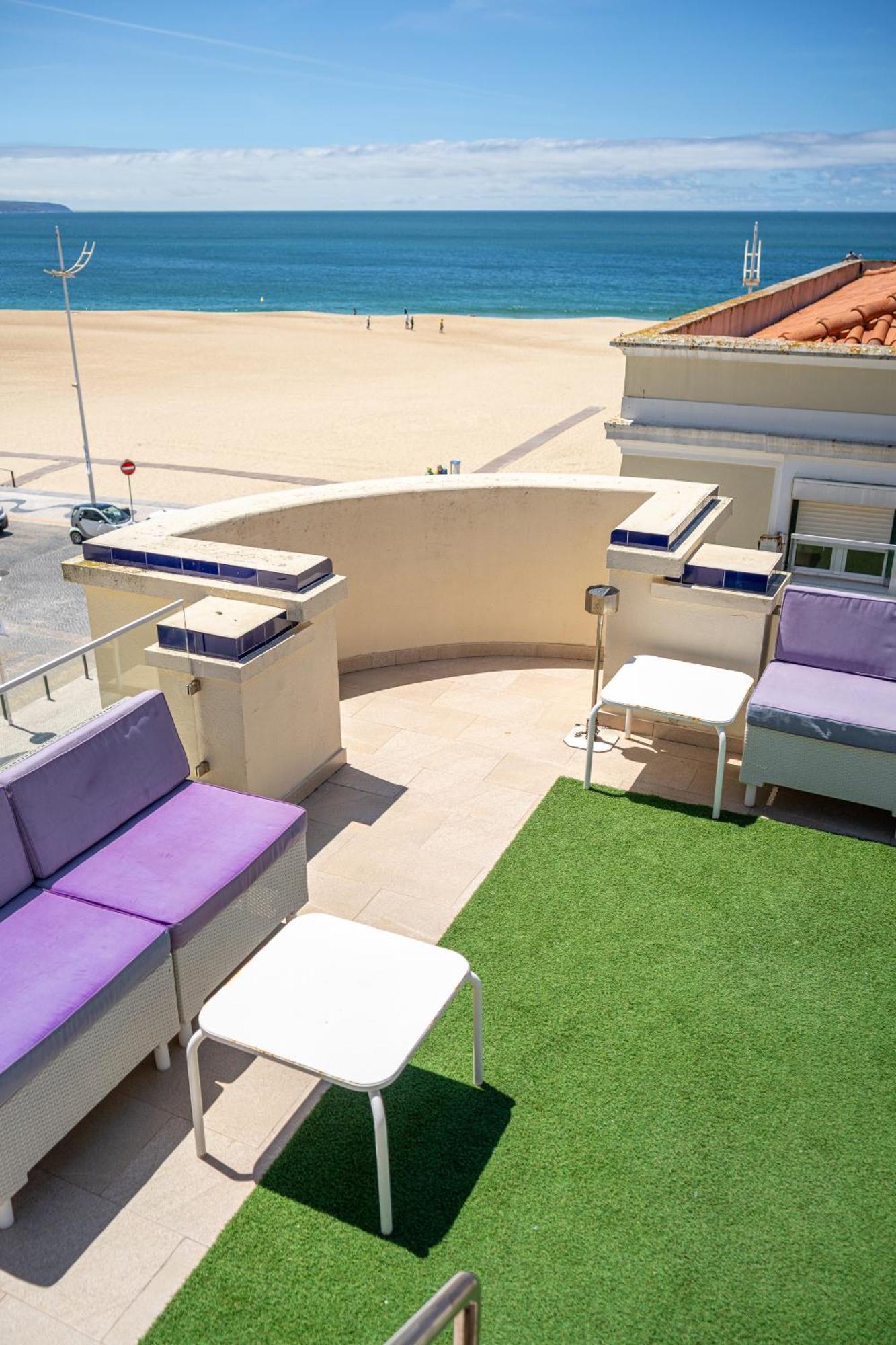 Bed and breakfast By The Sea - Nazaré Extérieur photo