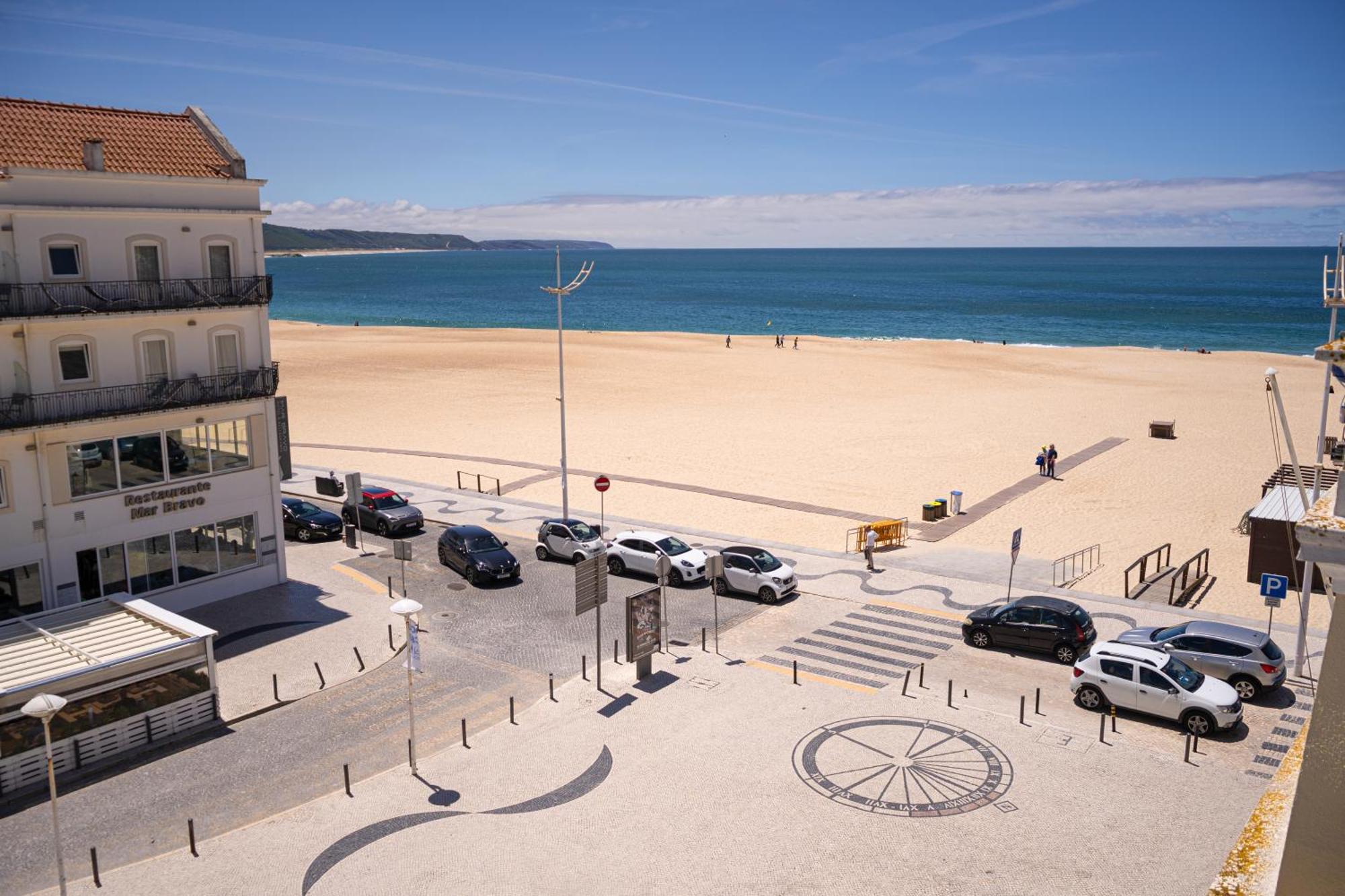 Bed and breakfast By The Sea - Nazaré Extérieur photo
